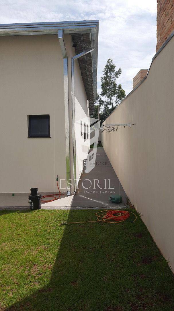 Casa à venda com 3 quartos, 190m² - Foto 10