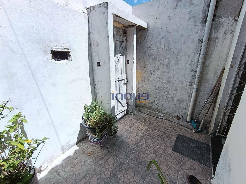 Casa à venda com 2 quartos, 122m² - Foto 3