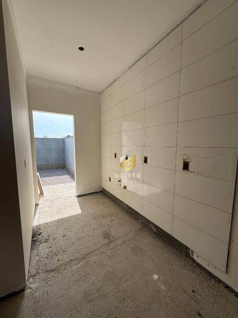 Casa à venda com 2 quartos, 56m² - Foto 5