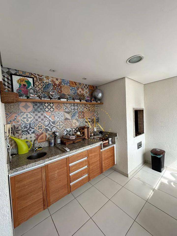 Apartamento à venda com 3 quartos, 145m² - Foto 11