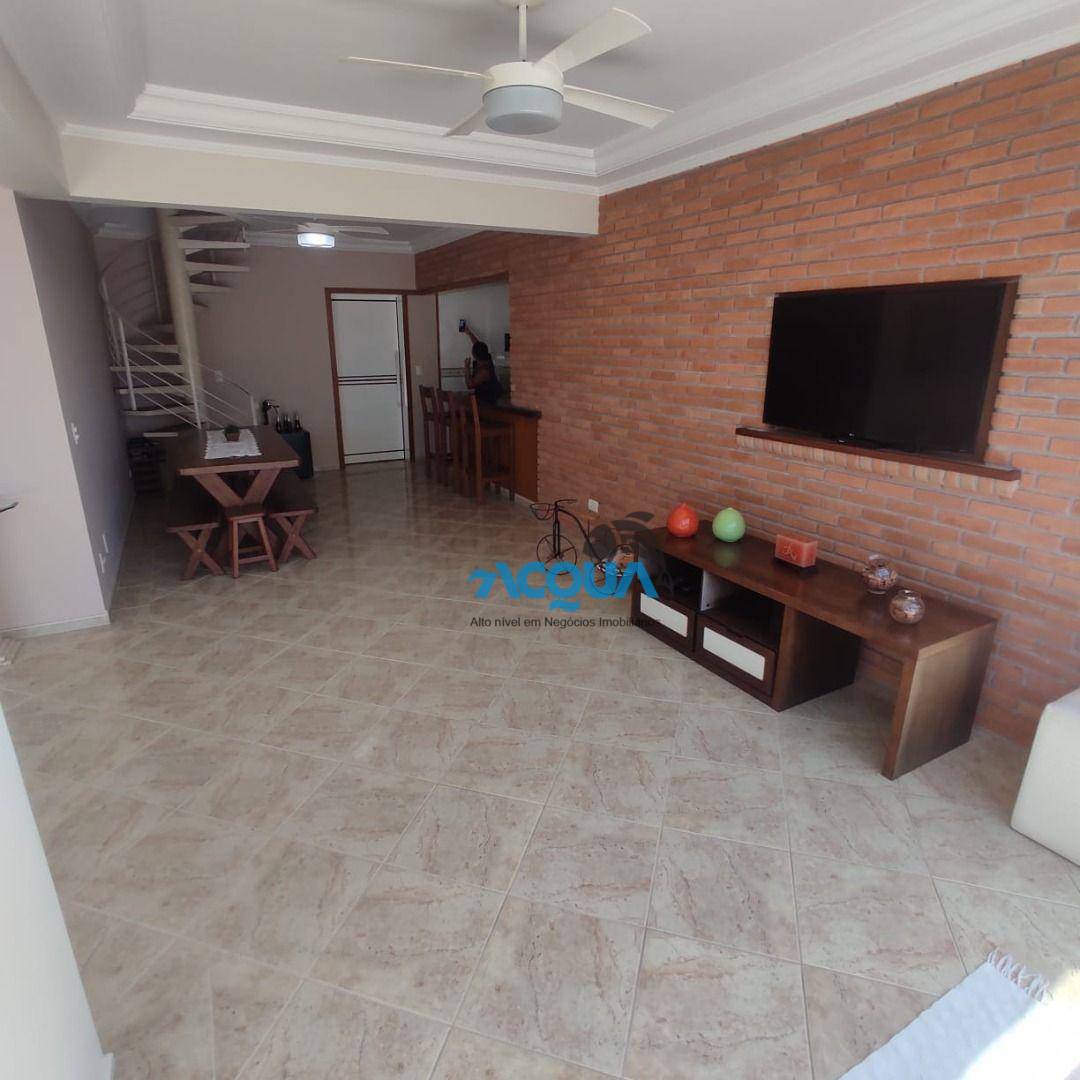 Cobertura à venda com 3 quartos, 220m² - Foto 2