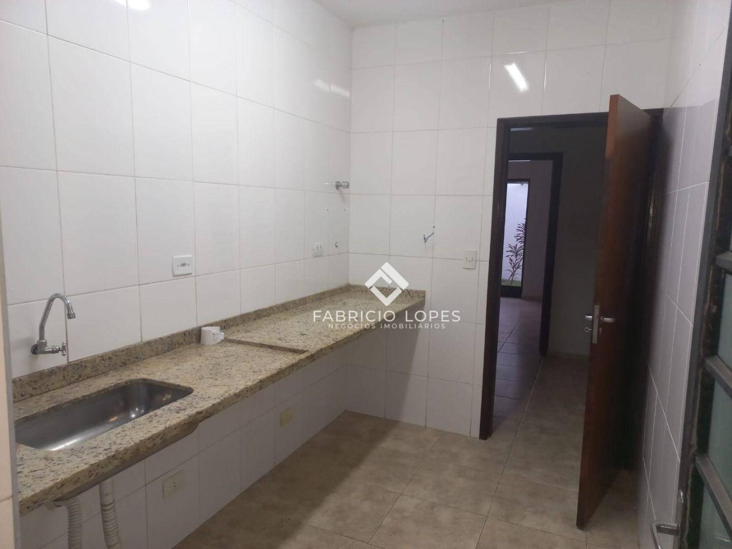 Casa à venda com 4 quartos, 324m² - Foto 16