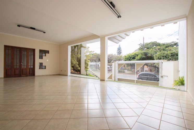 Casa à venda com 3 quartos, 430m² - Foto 4