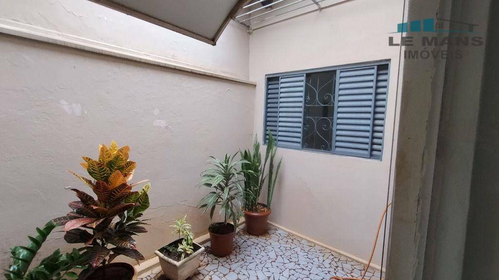 Casa à venda com 3 quartos, 136m² - Foto 18