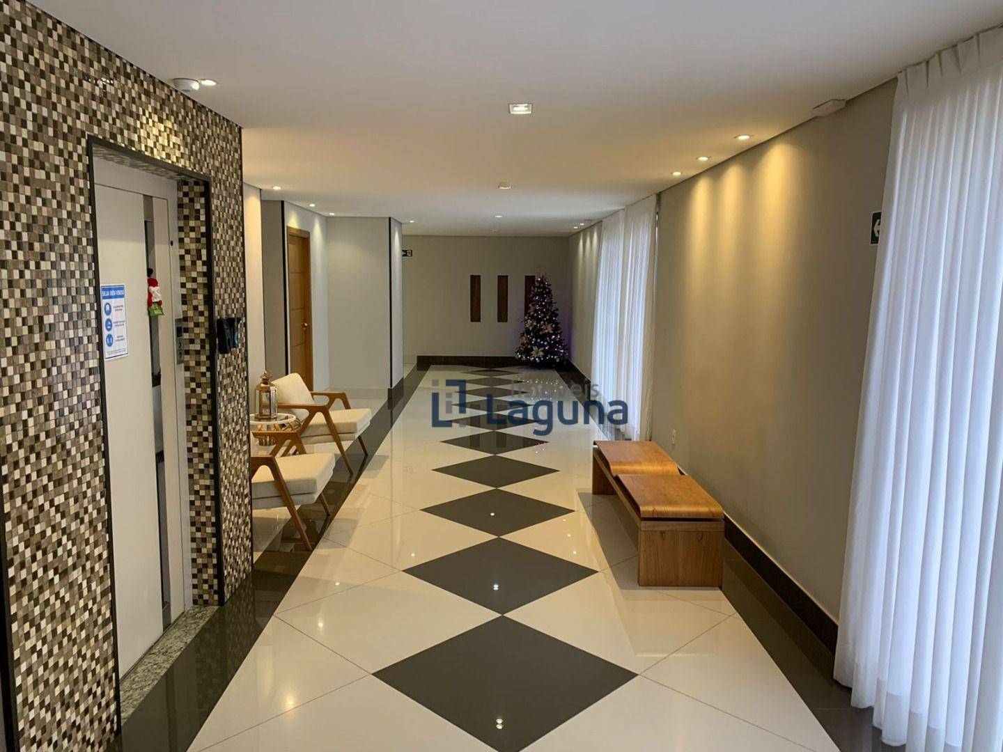 Apartamento à venda com 4 quartos, 136m² - Foto 1