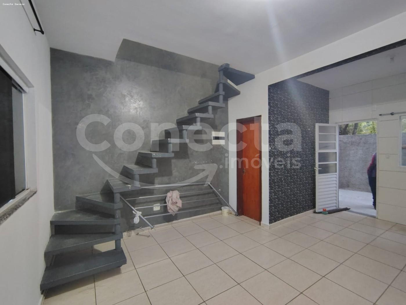 Casa para alugar com 2 quartos, 60m² - Foto 5