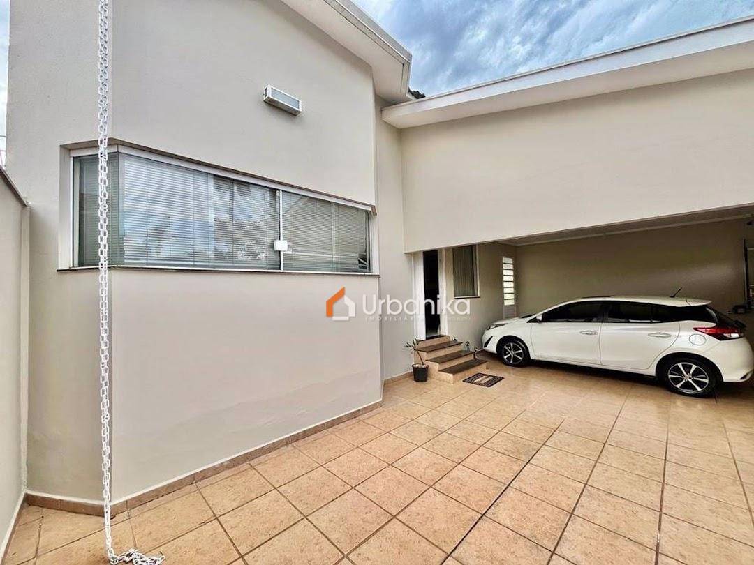 Casa, 4 quartos, 204 m² - Foto 2