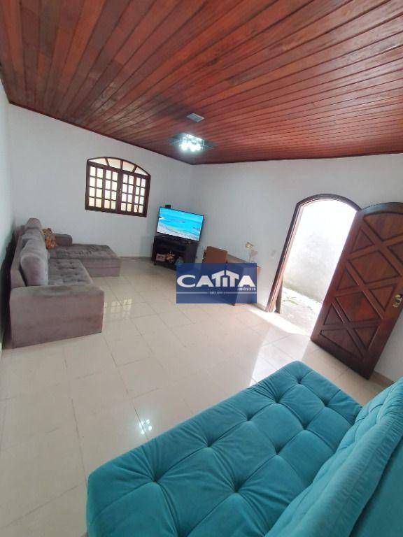 Casa à venda com 2 quartos, 60m² - Foto 3