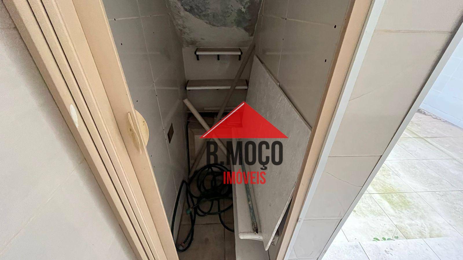 Sobrado à venda com 3 quartos, 226m² - Foto 44