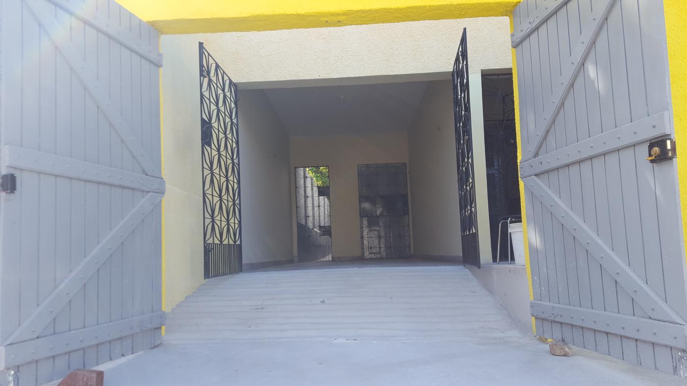 Casa para alugar com 4 quartos, 188m² - Foto 3