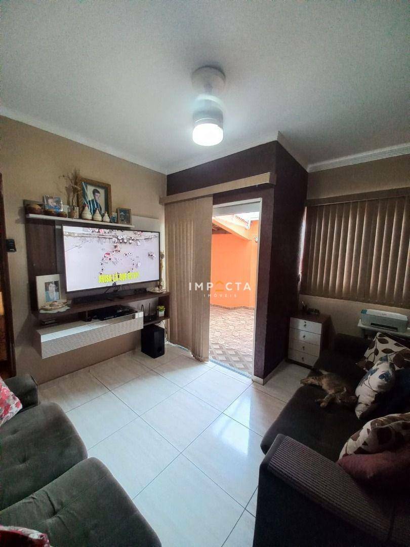 Casa à venda com 4 quartos, 158m² - Foto 1