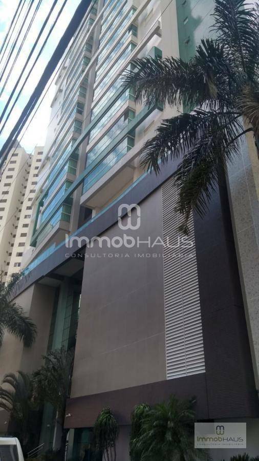 Apartamento à venda com 4 quartos, 167m² - Foto 2