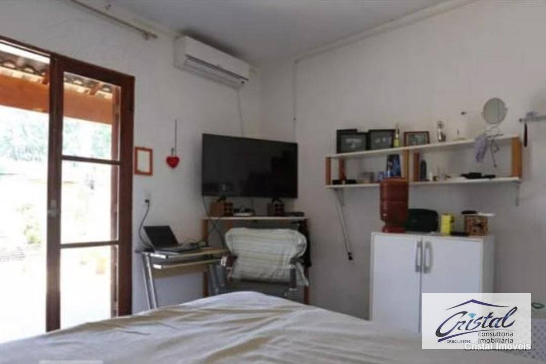 Casa à venda com 3 quartos, 250m² - Foto 4