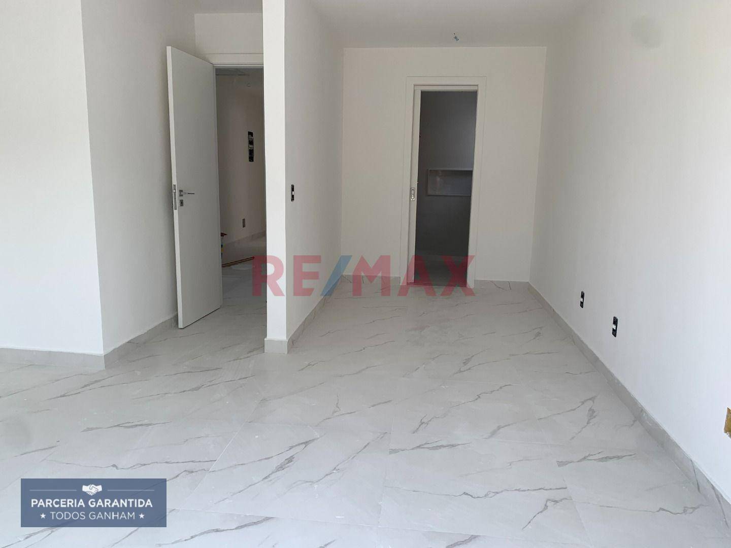 Casa à venda com 4 quartos, 177m² - Foto 25