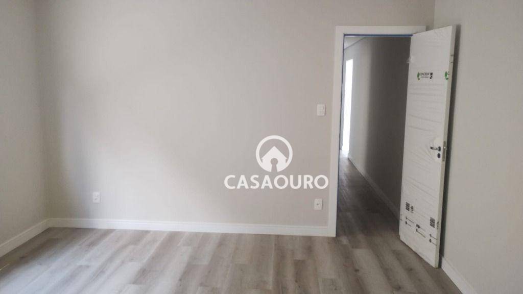 Casa de Condomínio à venda com 4 quartos, 298m² - Foto 10