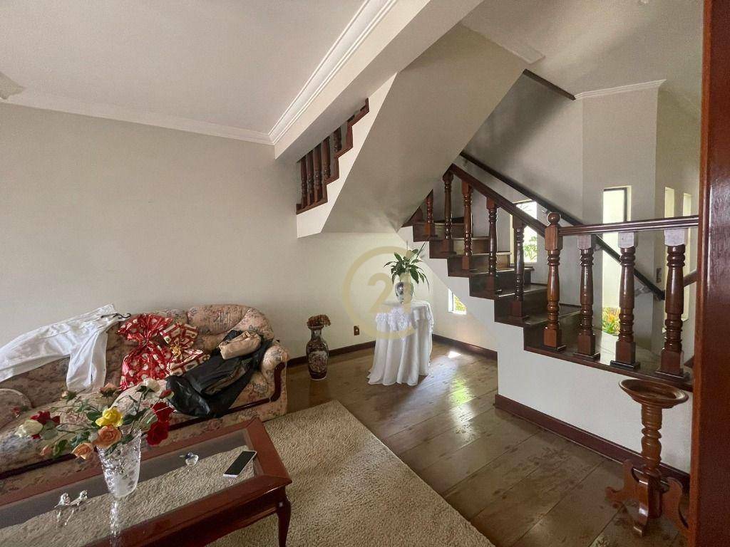 Casa à venda com 4 quartos, 315m² - Foto 17
