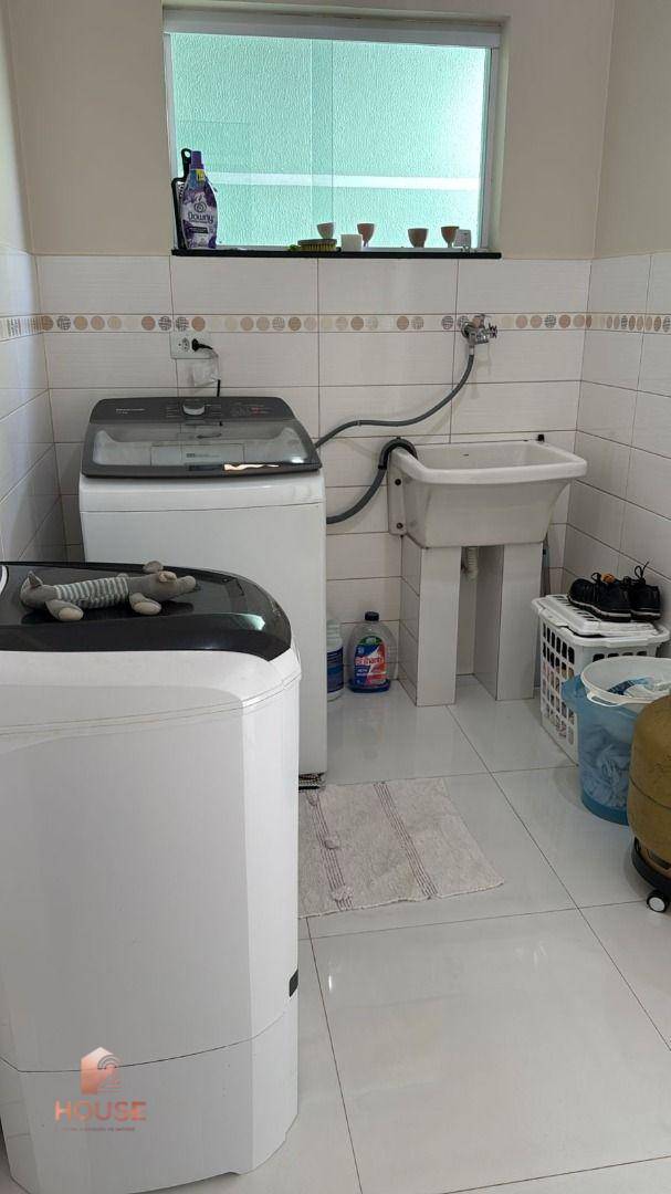 Casa, 3 quartos, 200 m² - Foto 3