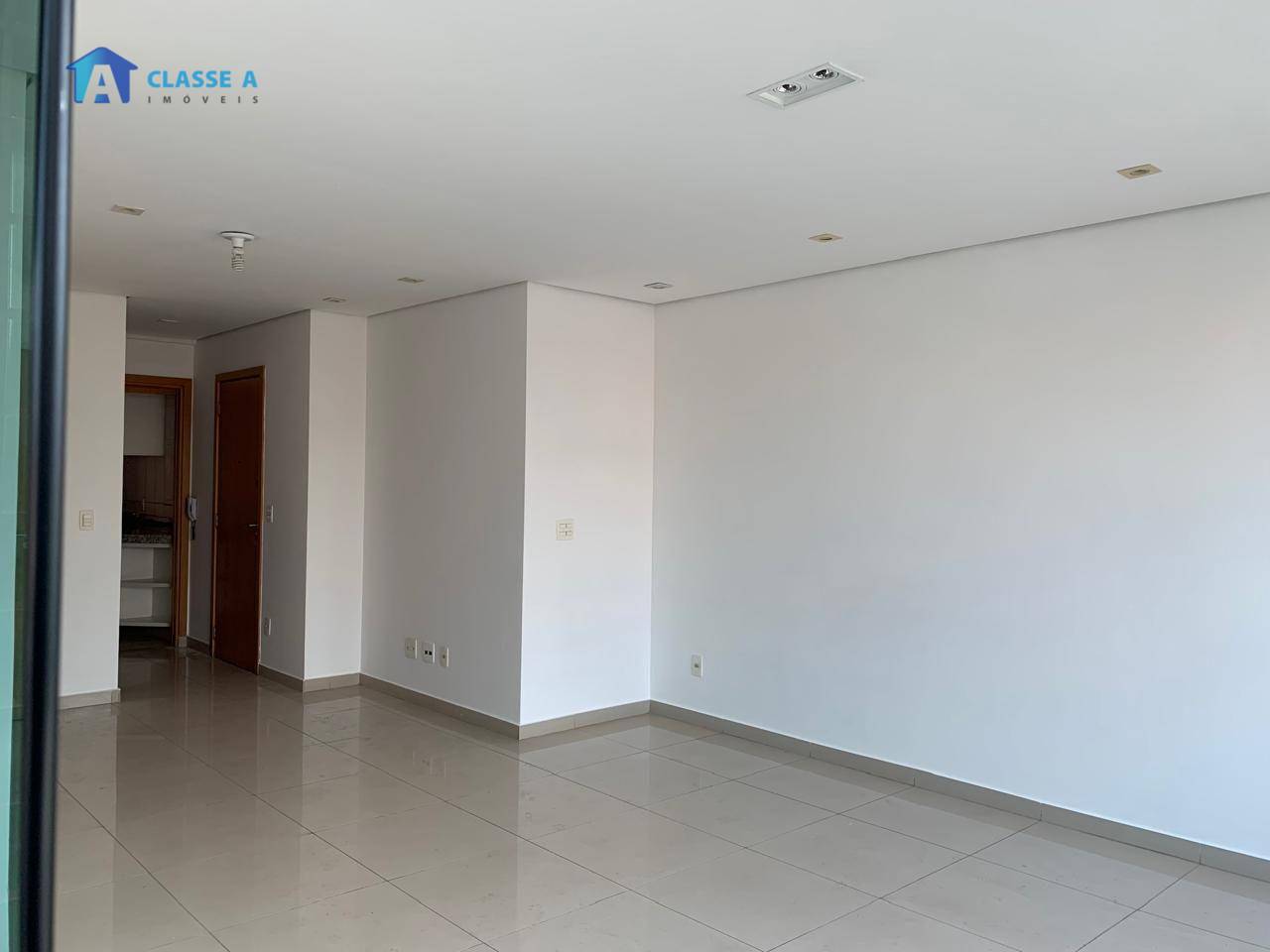 Apartamento à venda com 4 quartos, 200m² - Foto 4