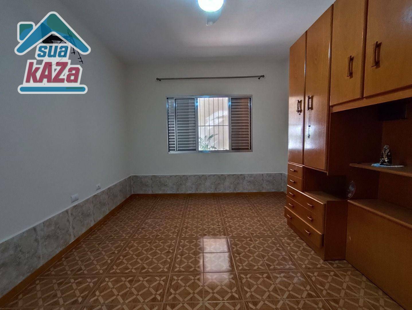 Casa para alugar com 2 quartos, 75m² - Foto 14