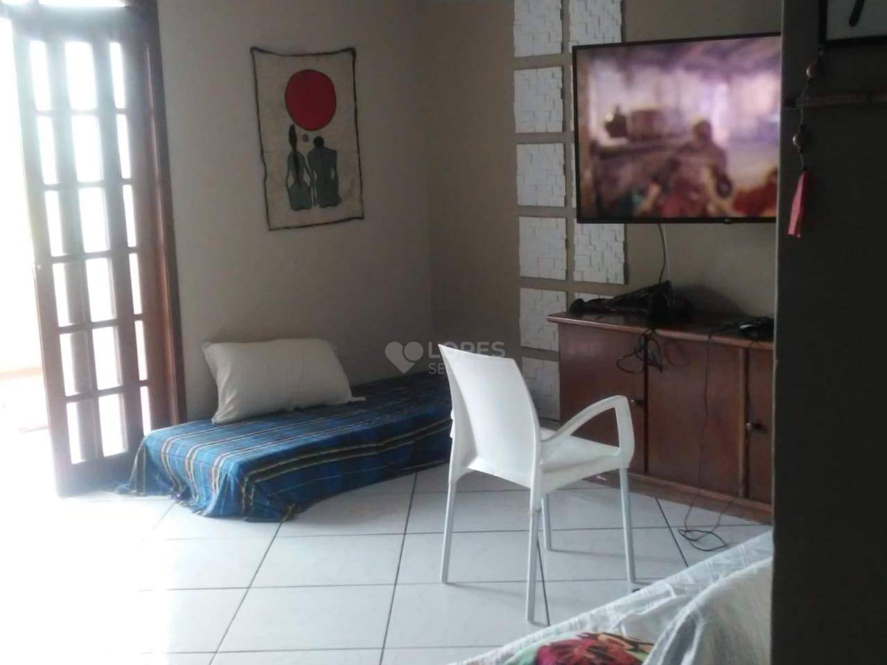 Casa à venda com 7 quartos, 360m² - Foto 4