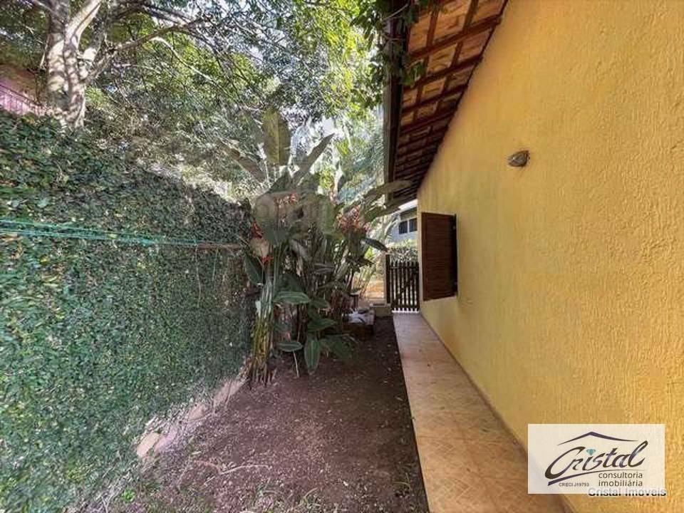 Casa de Condomínio à venda com 4 quartos, 220m² - Foto 40