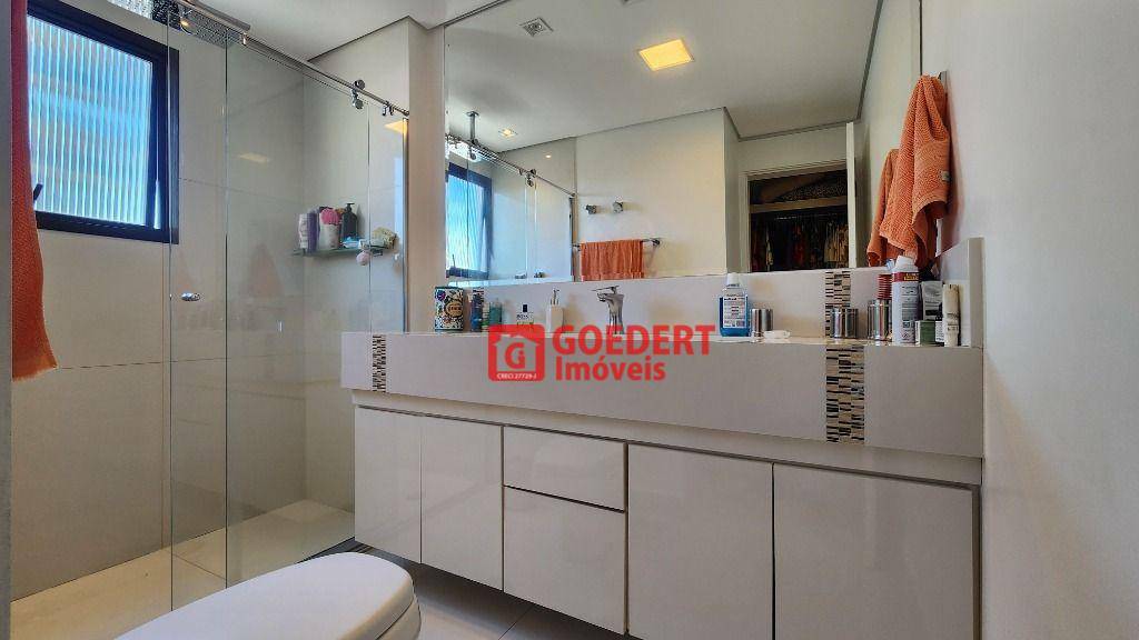 Apartamento para alugar com 3 quartos, 168m² - Foto 23