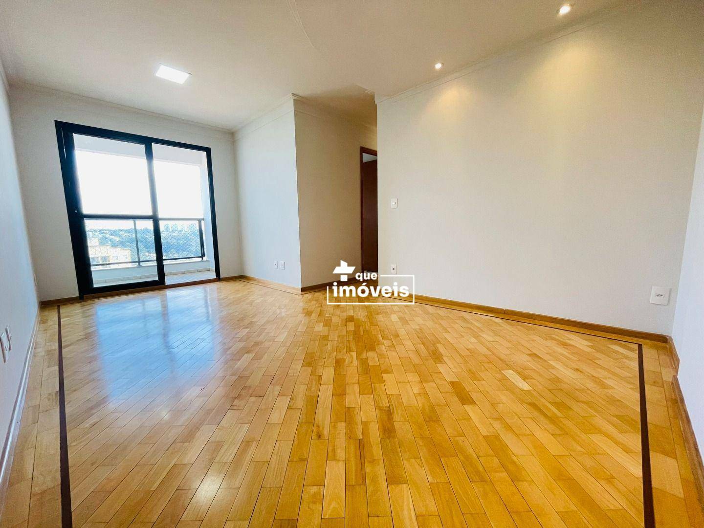 Apartamento para alugar com 3 quartos, 67530m² - Foto 2