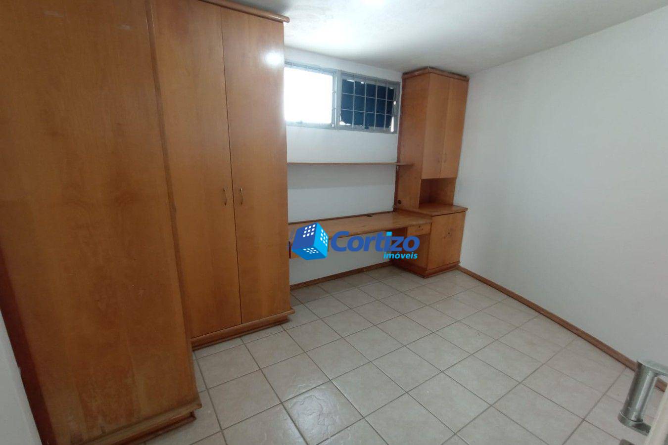 Casa para alugar com 3 quartos, 200M2 - Foto 8