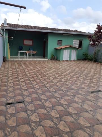 Casa à venda com 2 quartos, 300m² - Foto 1