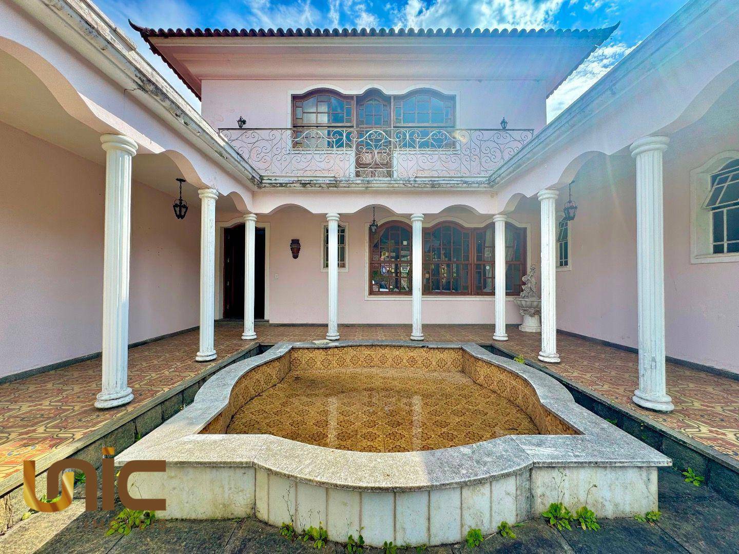 Casa à venda com 4 quartos, 500m² - Foto 4