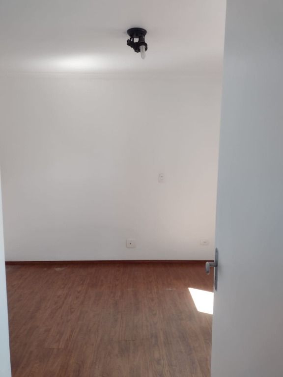 Apartamento à venda com 3 quartos, 81m² - Foto 18