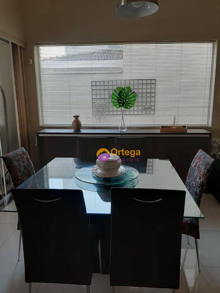 Casa de Condomínio à venda com 4 quartos, 300m² - Foto 19