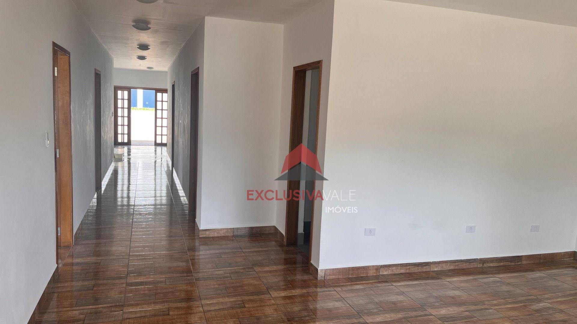 Casa de Condomínio à venda com 4 quartos, 242m² - Foto 3