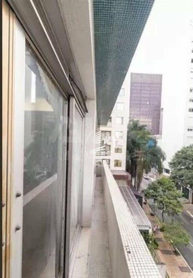 Apartamento para alugar com 4 quartos, 300m² - Foto 7