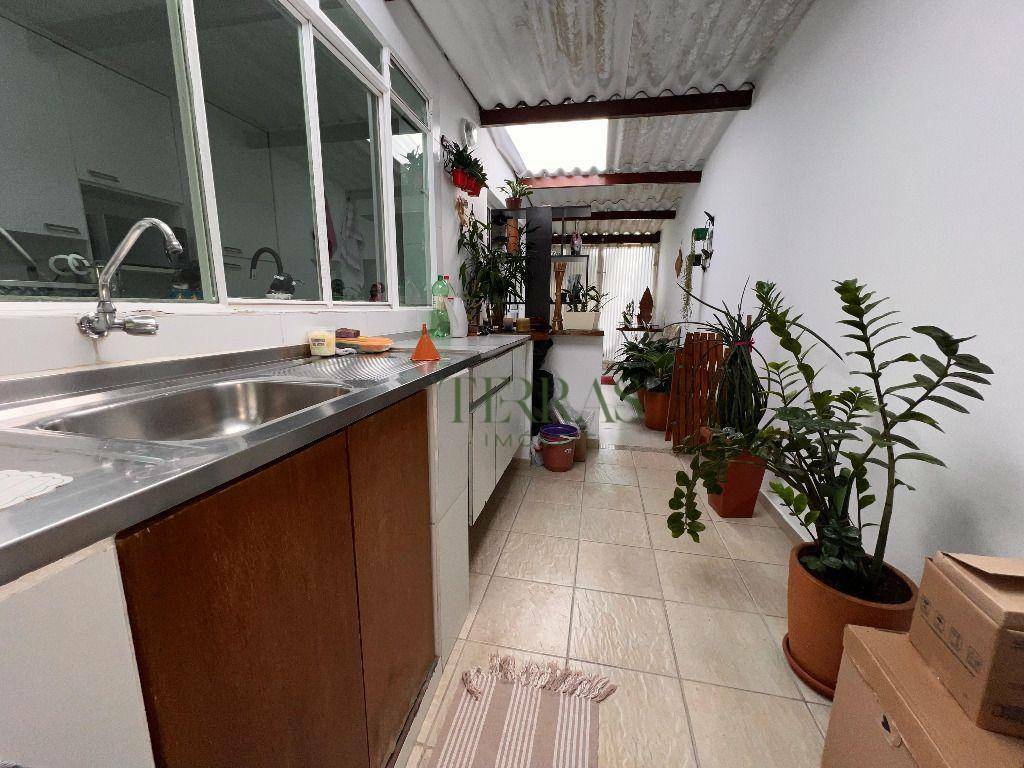 Casa de Condomínio à venda com 5 quartos, 212m² - Foto 27