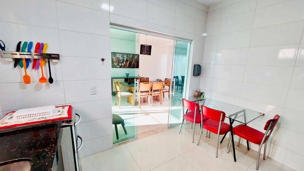 Casa de Condomínio à venda com 4 quartos, 275m² - Foto 12