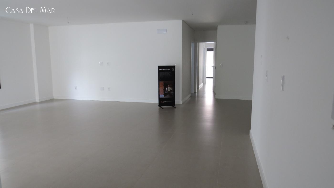 Apartamento à venda com 4 quartos, 210m² - Foto 6