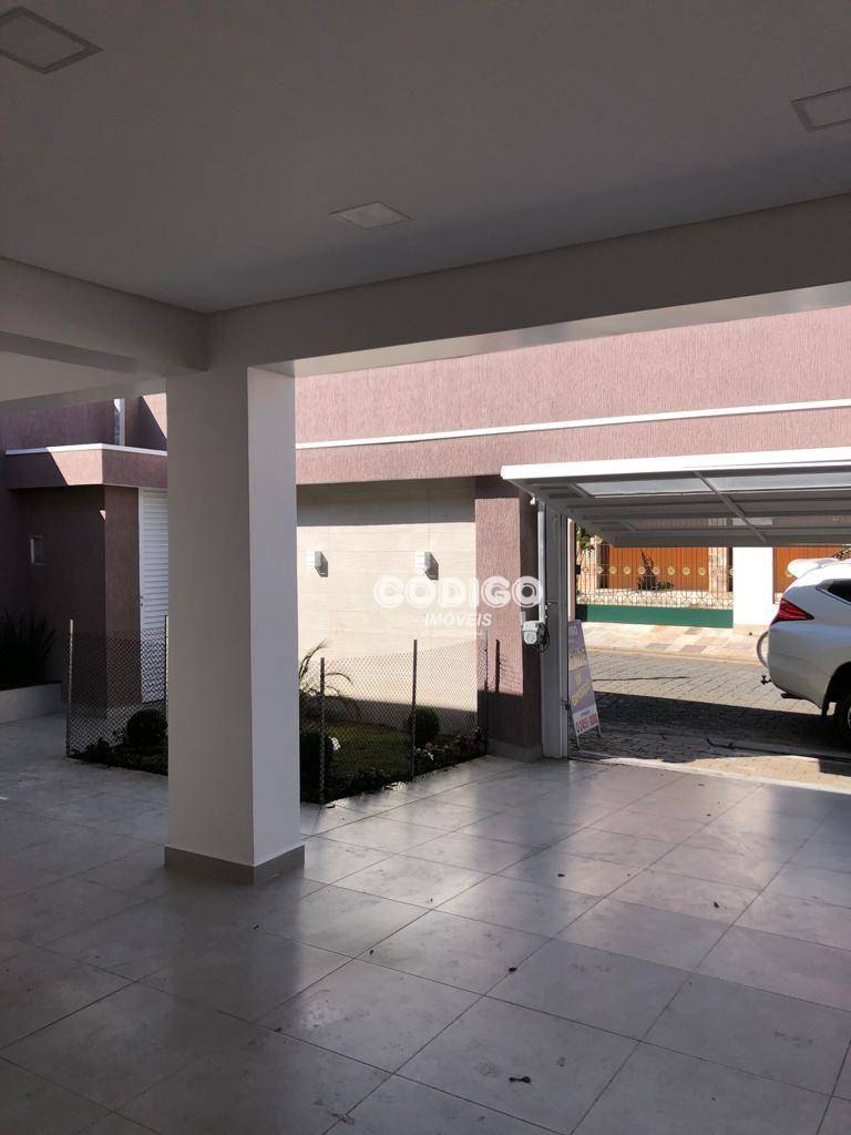 Casa à venda com 3 quartos, 300m² - Foto 4