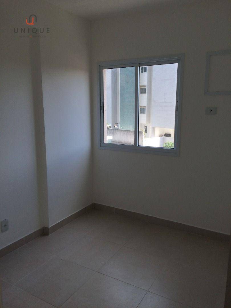 Apartamento à venda com 3 quartos, 77m² - Foto 4