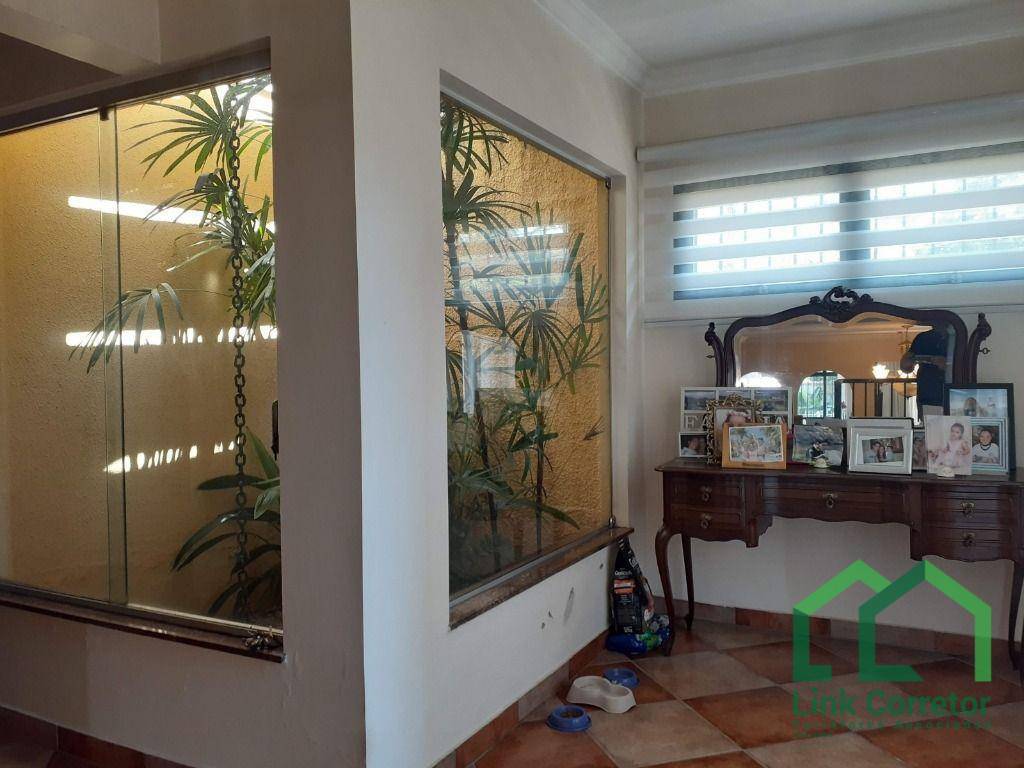 Casa à venda e aluguel com 4 quartos, 342m² - Foto 26