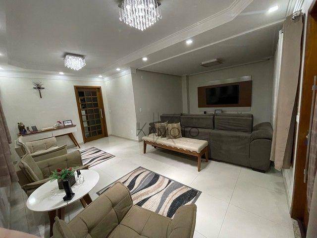 Sobrado à venda com 3 quartos, 270m² - Foto 1