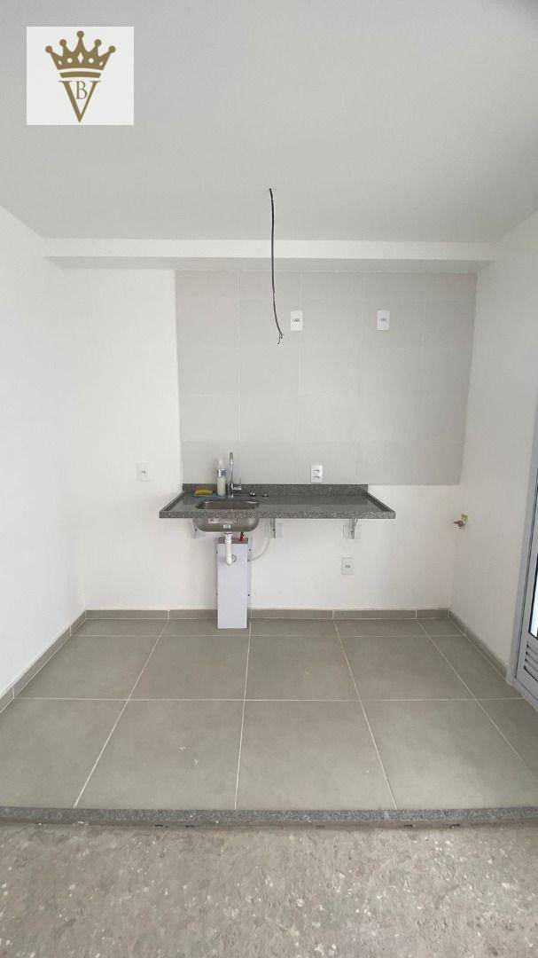 Apartamento à venda com 2 quartos, 42m² - Foto 2