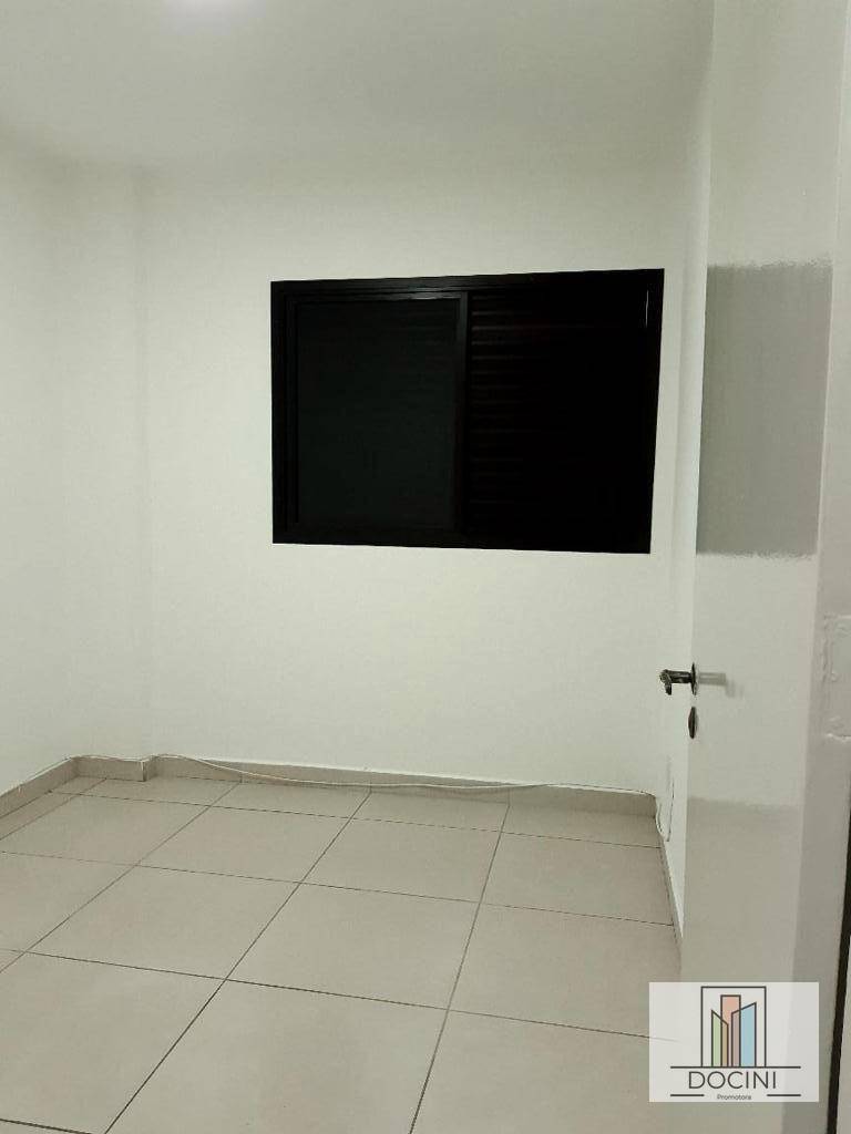 Apartamento à venda com 3 quartos, 68m² - Foto 3