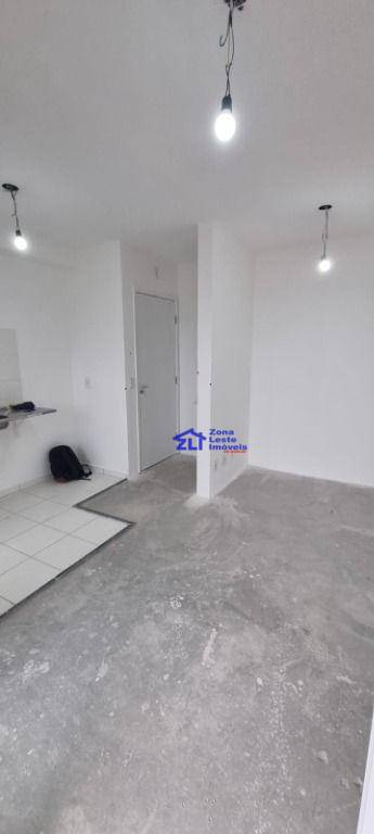 Apartamento à venda com 2 quartos, 40m² - Foto 9