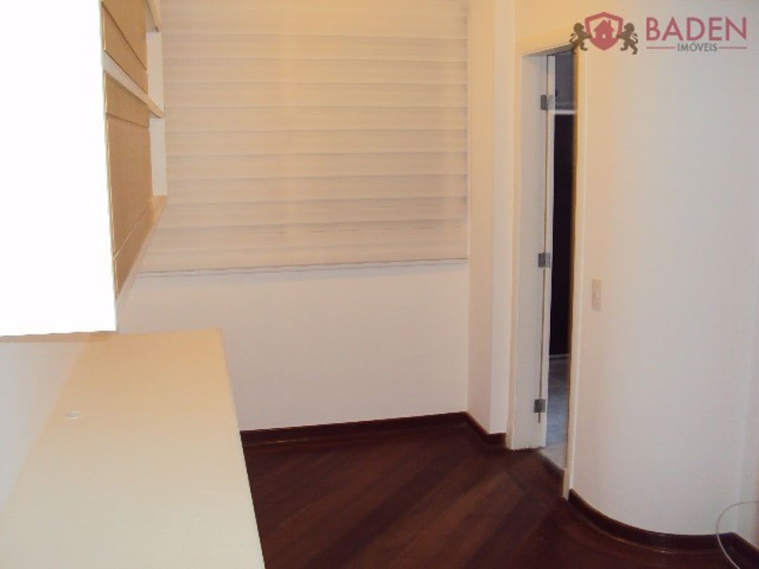 Apartamento à venda com 4 quartos, 230m² - Foto 22