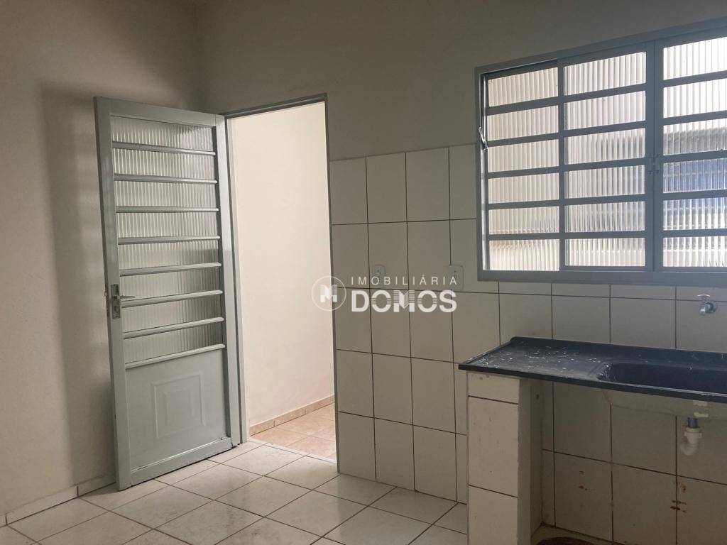 Apartamento para alugar com 2 quartos, 60m² - Foto 3