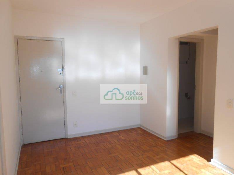 Apartamento para alugar com 1 quarto, 45m² - Foto 11