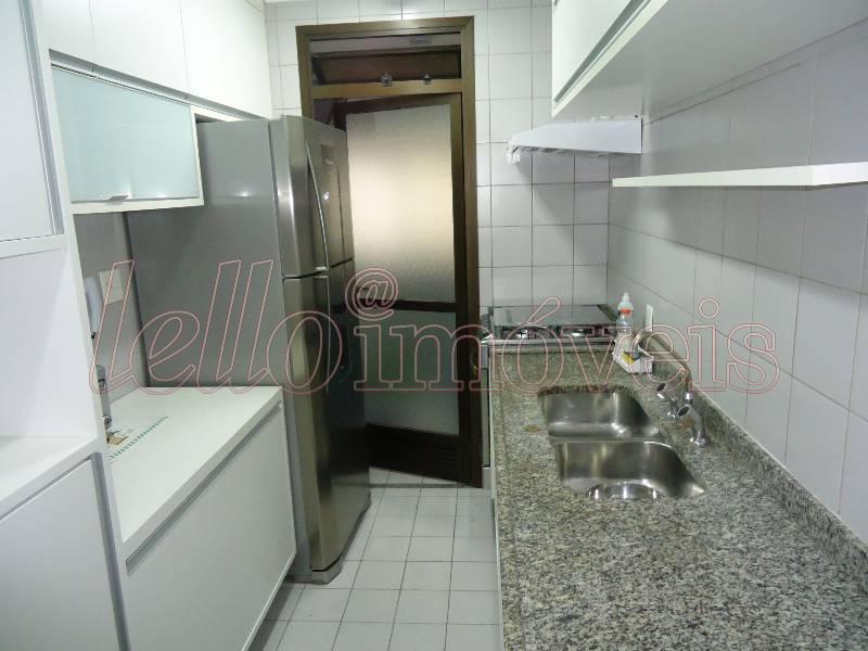 Apartamento para alugar com 3 quartos, 105m² - Foto 13