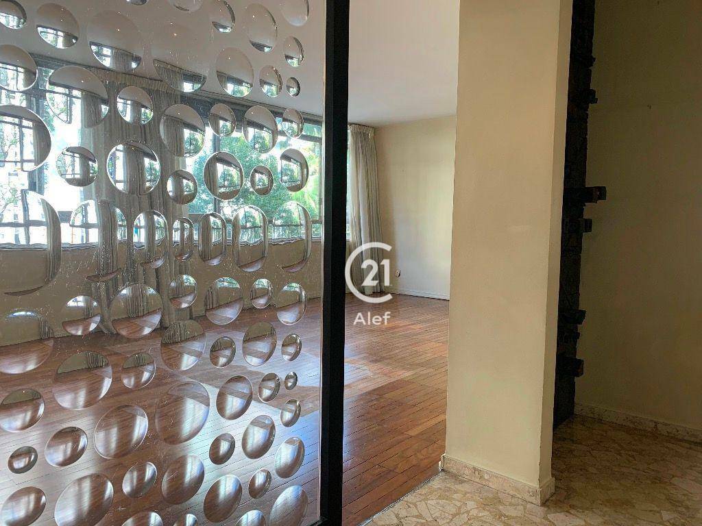 Apartamento à venda com 3 quartos, 245m² - Foto 19