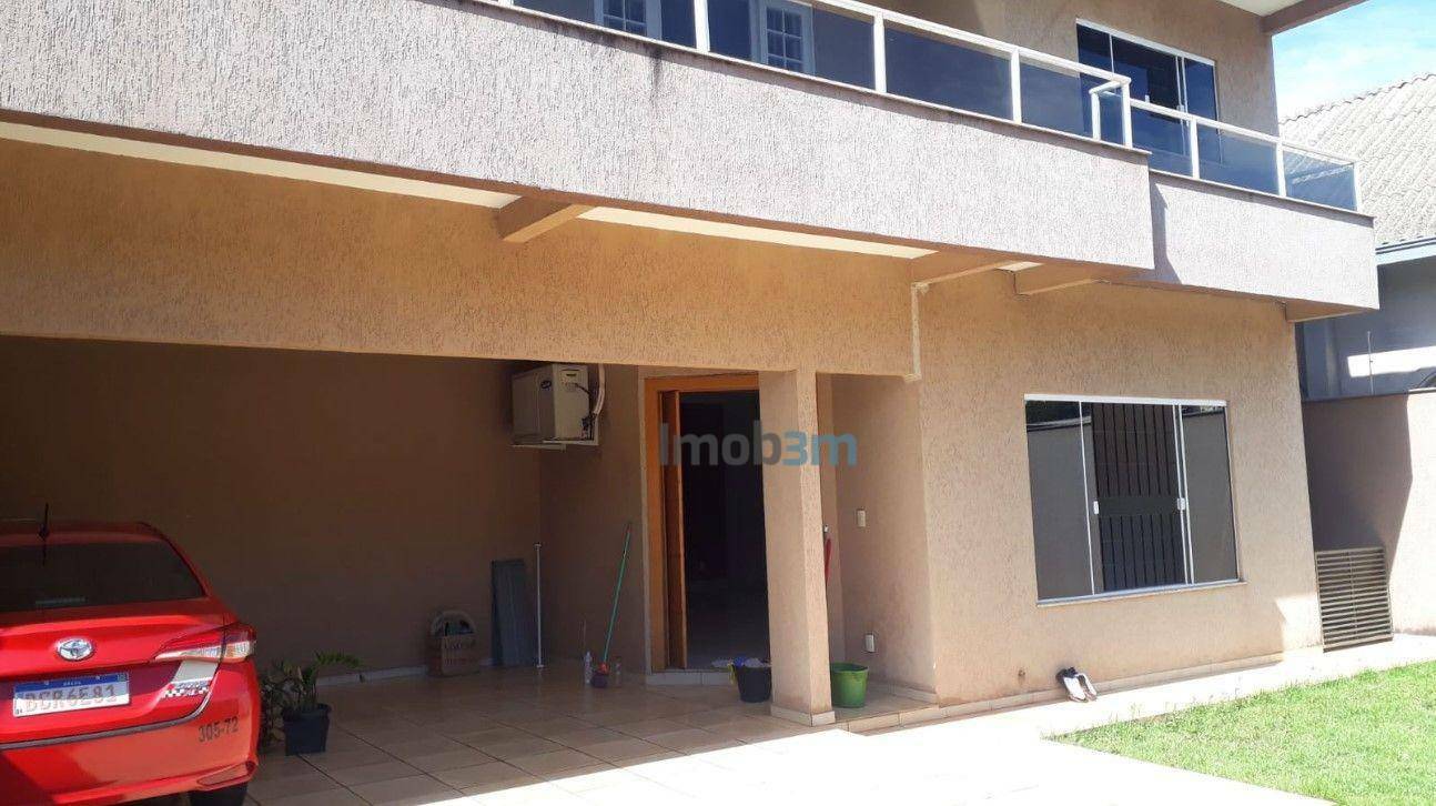 Sobrado à venda com 5 quartos, 300m² - Foto 2